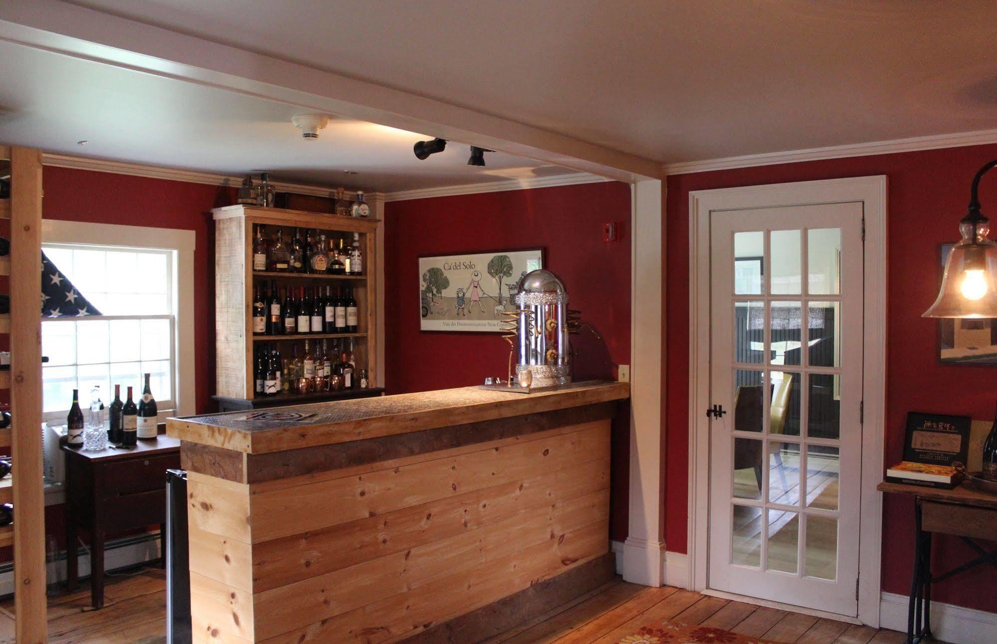 King Hill Inn & Kitchen New London Экстерьер фото